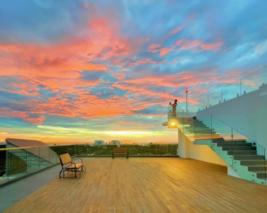 Queensland Suites At Aru Suites, Кота-Кинабалу Экстерьер фото