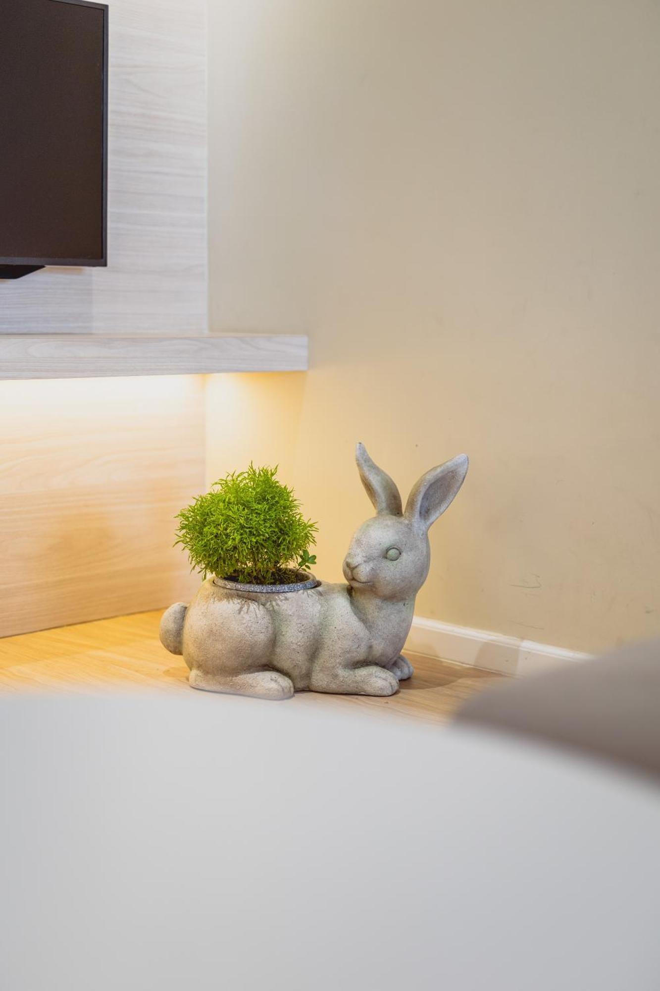 Queensland Suites At Aru Suites, Кота-Кинабалу Экстерьер фото